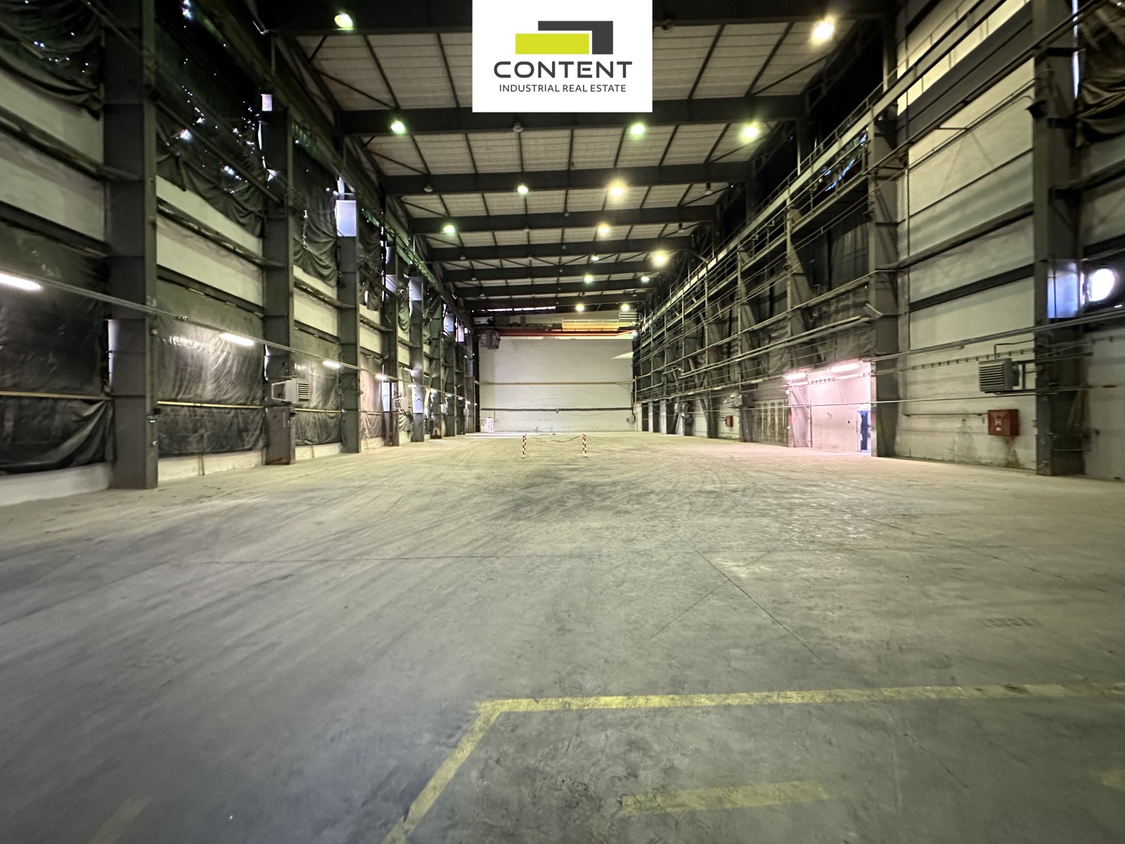 Pronájem skladu, výrobních prostor 2.399 m², Praha - Čakovice