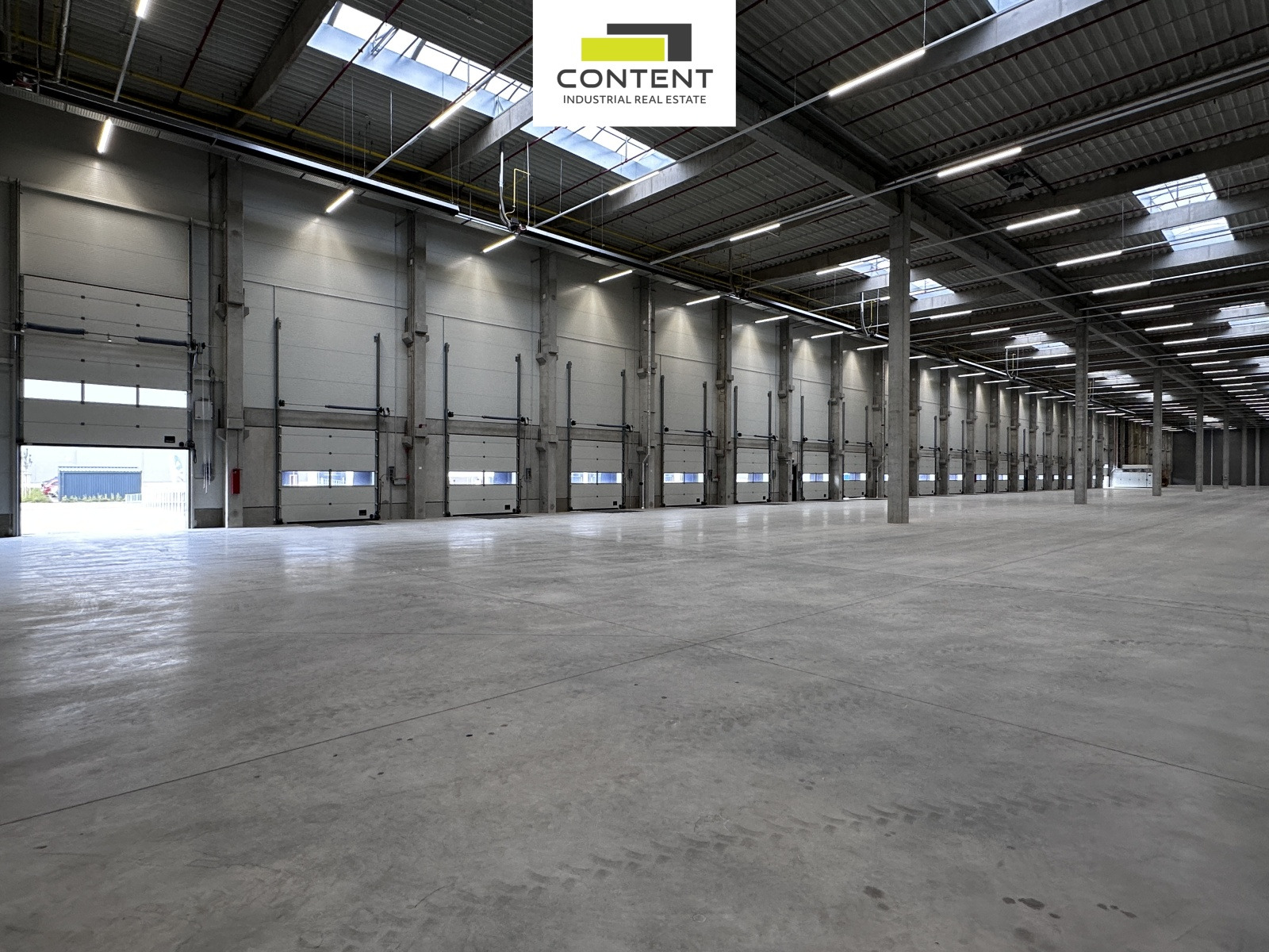 Pronájem skladu, výrobních prostor 4.000 m², Pardubice