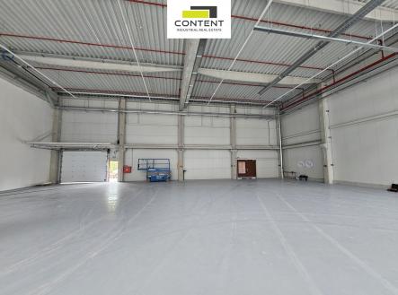 Pronájem - skladovací prostor, 594 m²