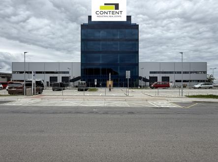 Pronájem - skladovací prostor, 4 400 m²