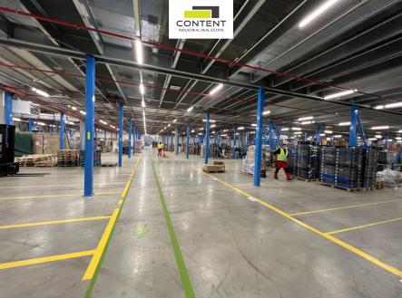 Pronájem - skladovací prostor, 2 940 m²