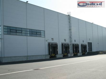 Pronájem - skladovací prostor, 1 800 m²