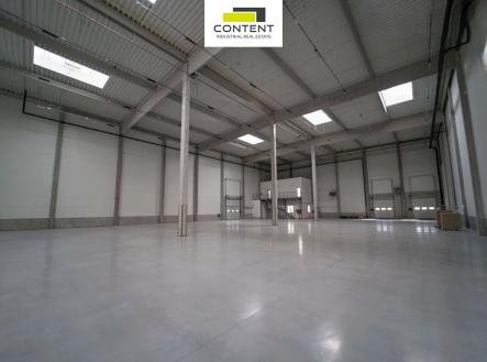 Pronájem - skladovací prostor, 660 m²