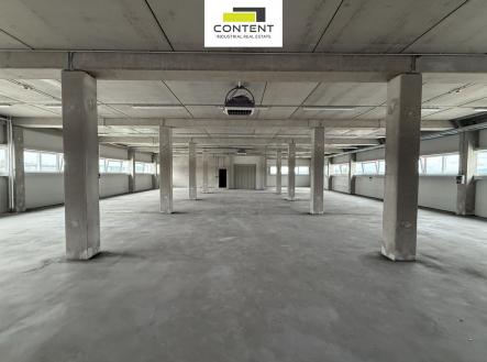 Pronájem - skladovací prostor, 550 m²