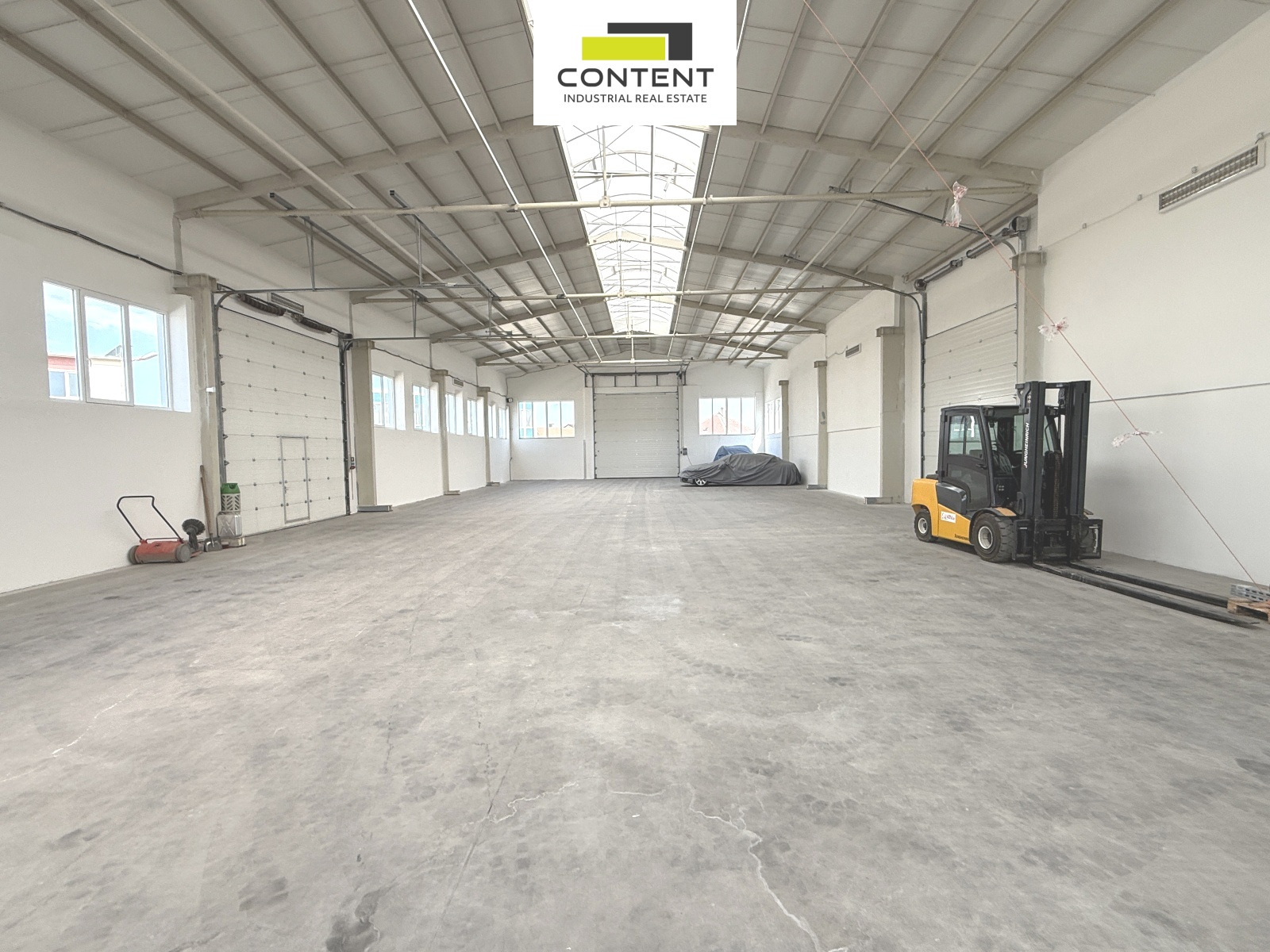 Pronájem skladu, výrobních prostor 643 m², Městec Králové