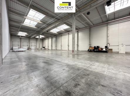 Pronájem - skladovací prostor, 4 859 m²