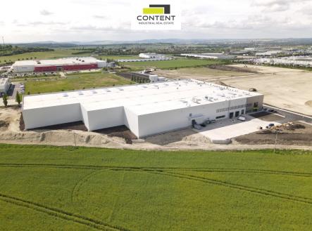 Pronájem - skladovací prostor, 6 988 m²