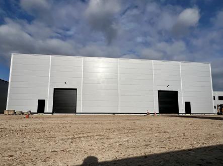 Pronájem - výrobní prostor, 1 898 m²