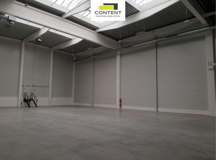 Pronájem - skladovací prostor, 824 m²