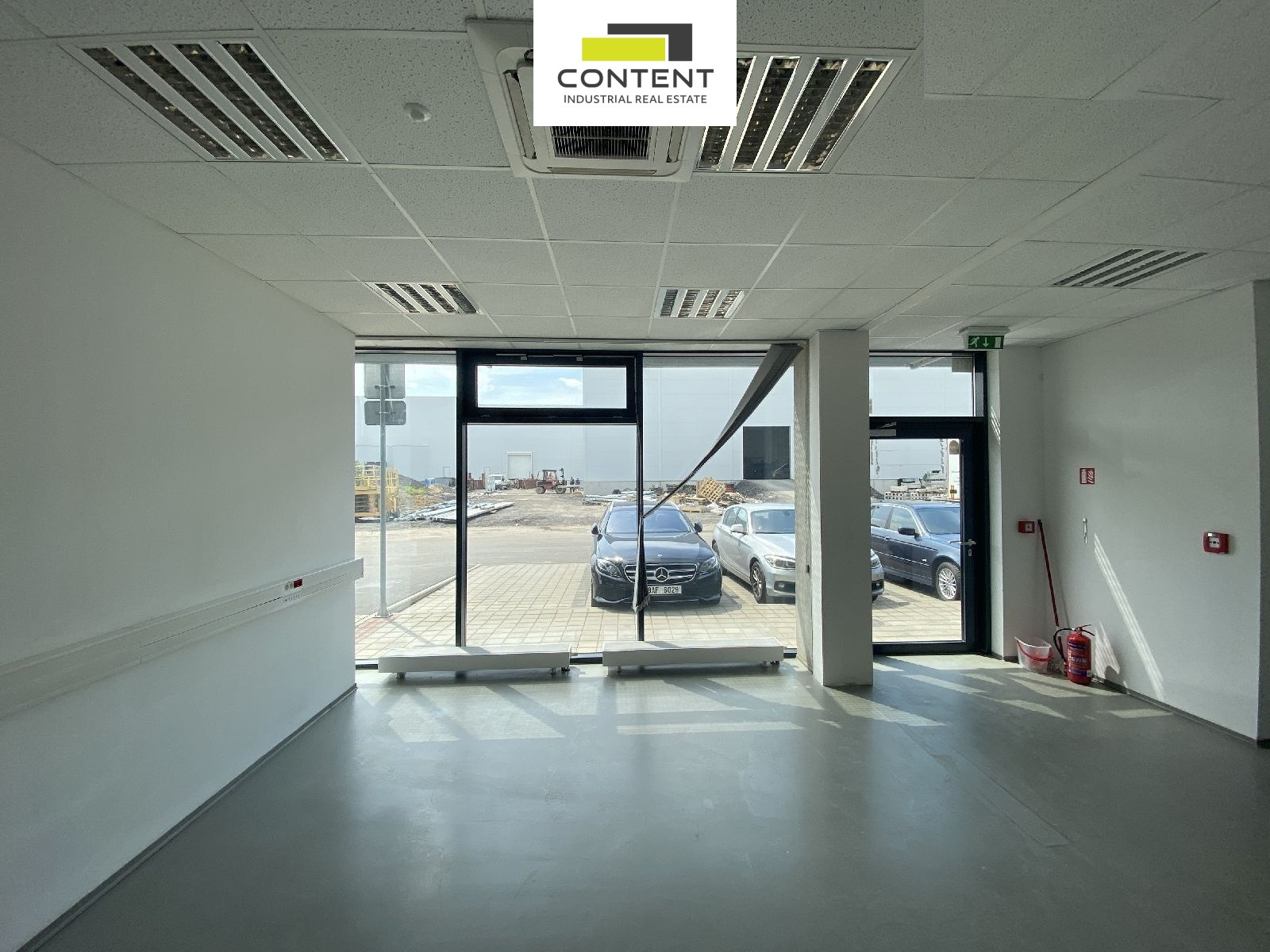 Pronájem skladu, výrobních prostor 367 m², Hradec Králové