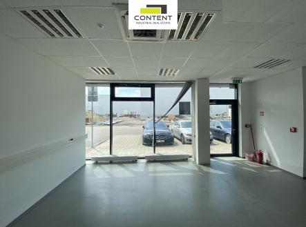 Pronájem - skladovací prostor, 367 m²