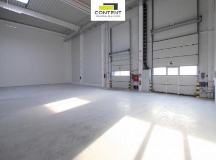 Pronájem - skladovací prostor, 1 696 m²