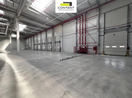 Pronájem - skladovací prostor, 8 890 m²