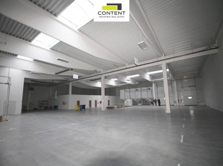 Pronájem - skladovací prostor, 2 599 m²