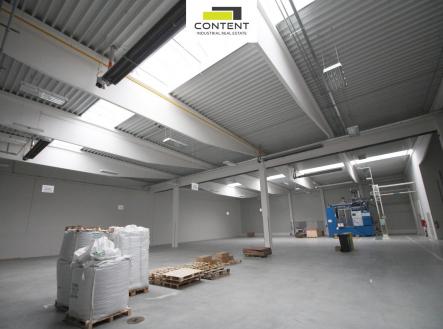 Pronájem - skladovací prostor, 2 599 m²