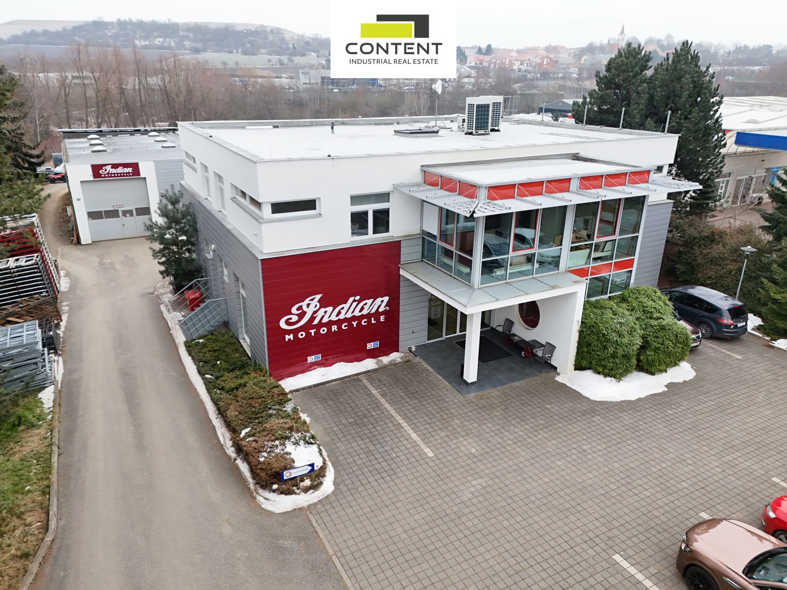 Pronájem komerčního areálu, showroom, kanceláře, sklad, celkem 830 m², Praha 5 Řeporyje