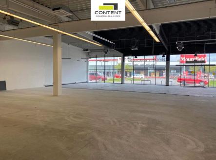 Pronájem - skladovací prostor, 477 m²