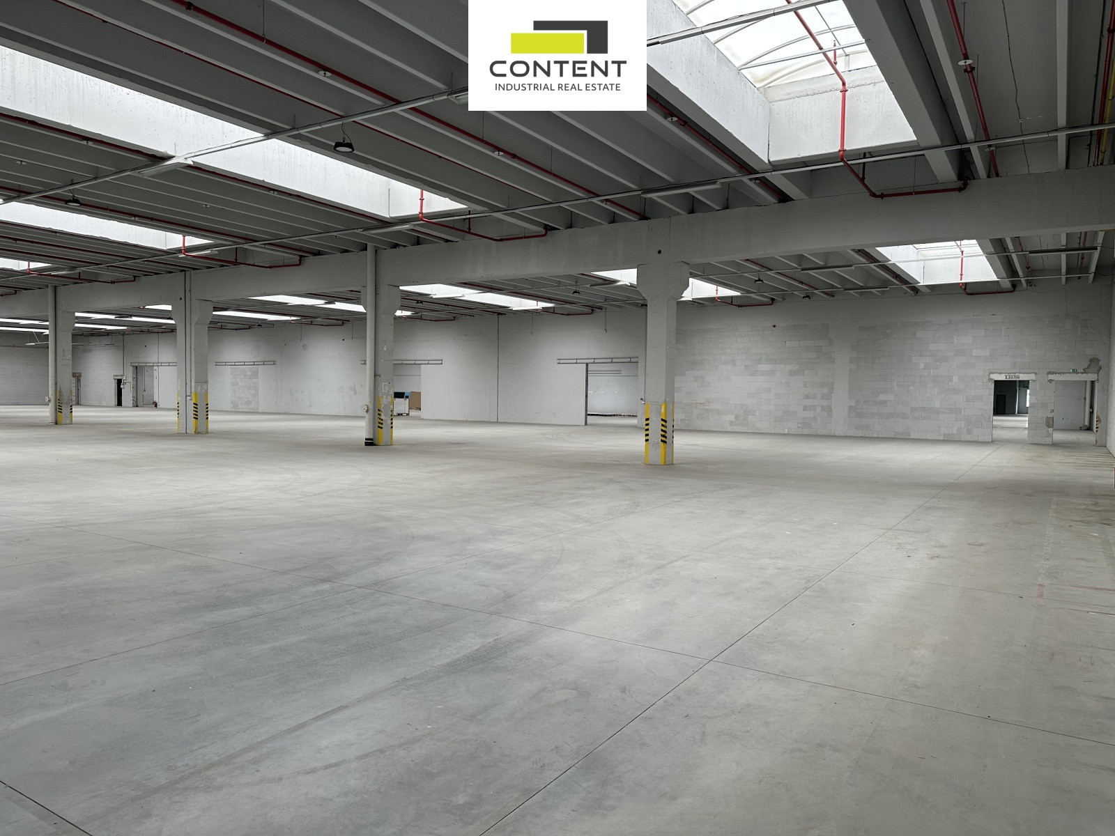 Pronájem skladu, výrobních prostor 11.000 m², Říčany u Prahy