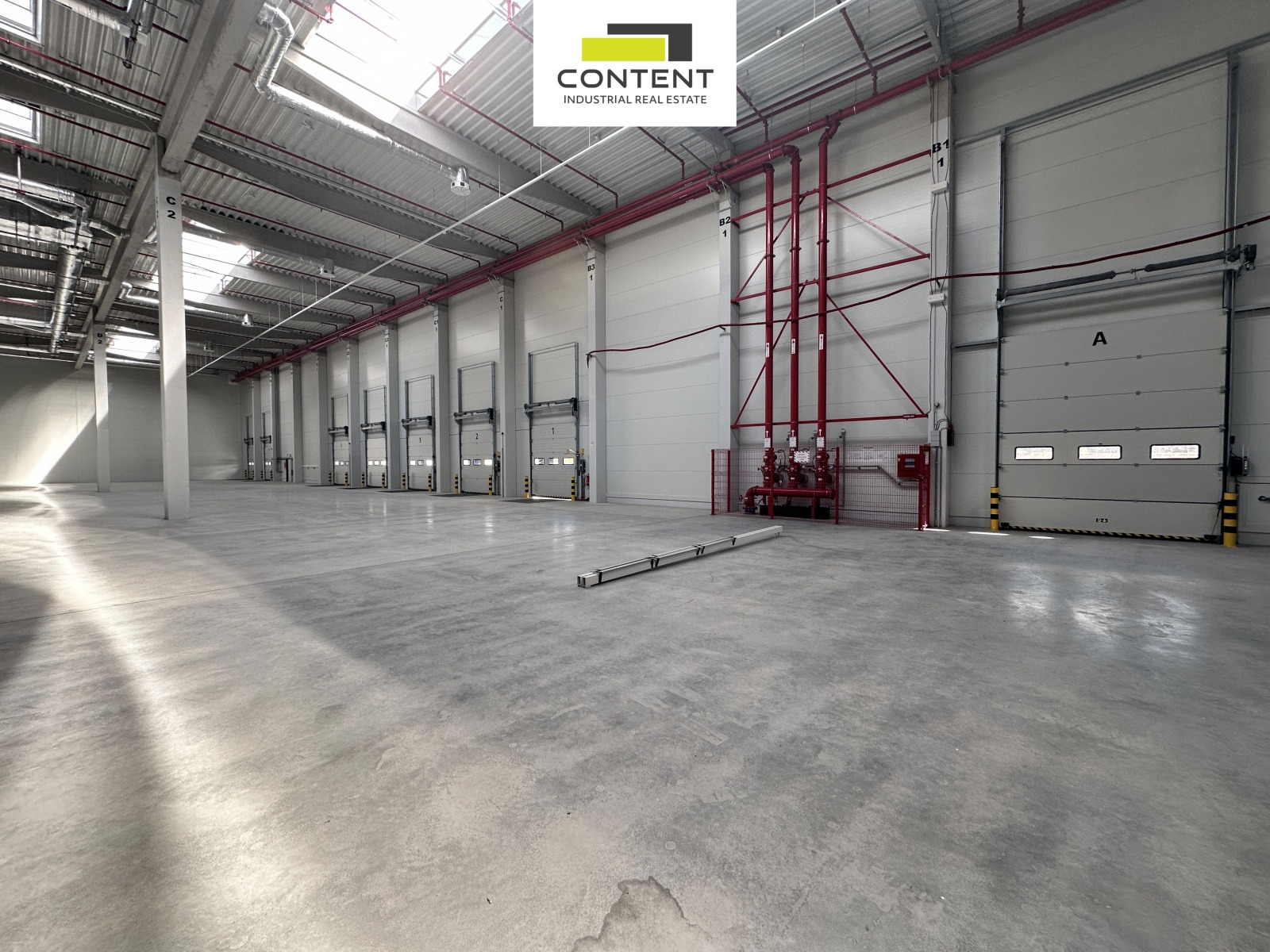 Pronájem novostavby skladu, výrobních prostor 10.000 m², Velký Osek