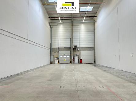 Pronájem - skladovací prostor, 550 m²