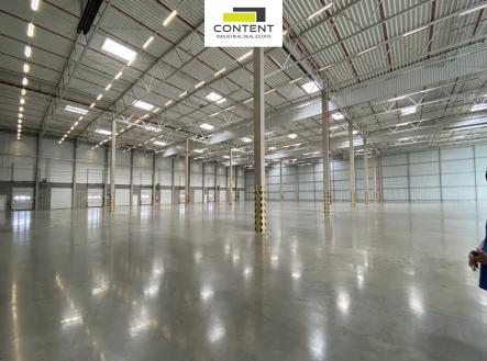 Pronájem - skladovací prostor, 4 393 m²