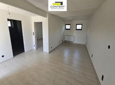 Pronájem - výrobní prostor, 1 618 m²