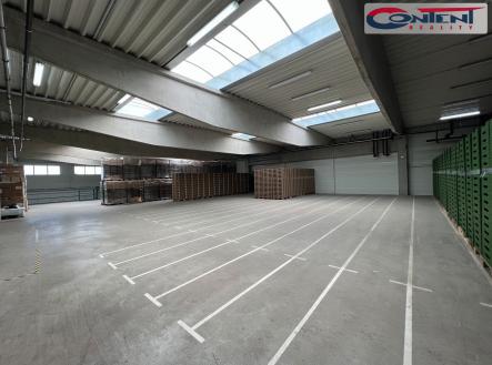 Pronájem - skladovací prostor, 500 m²
