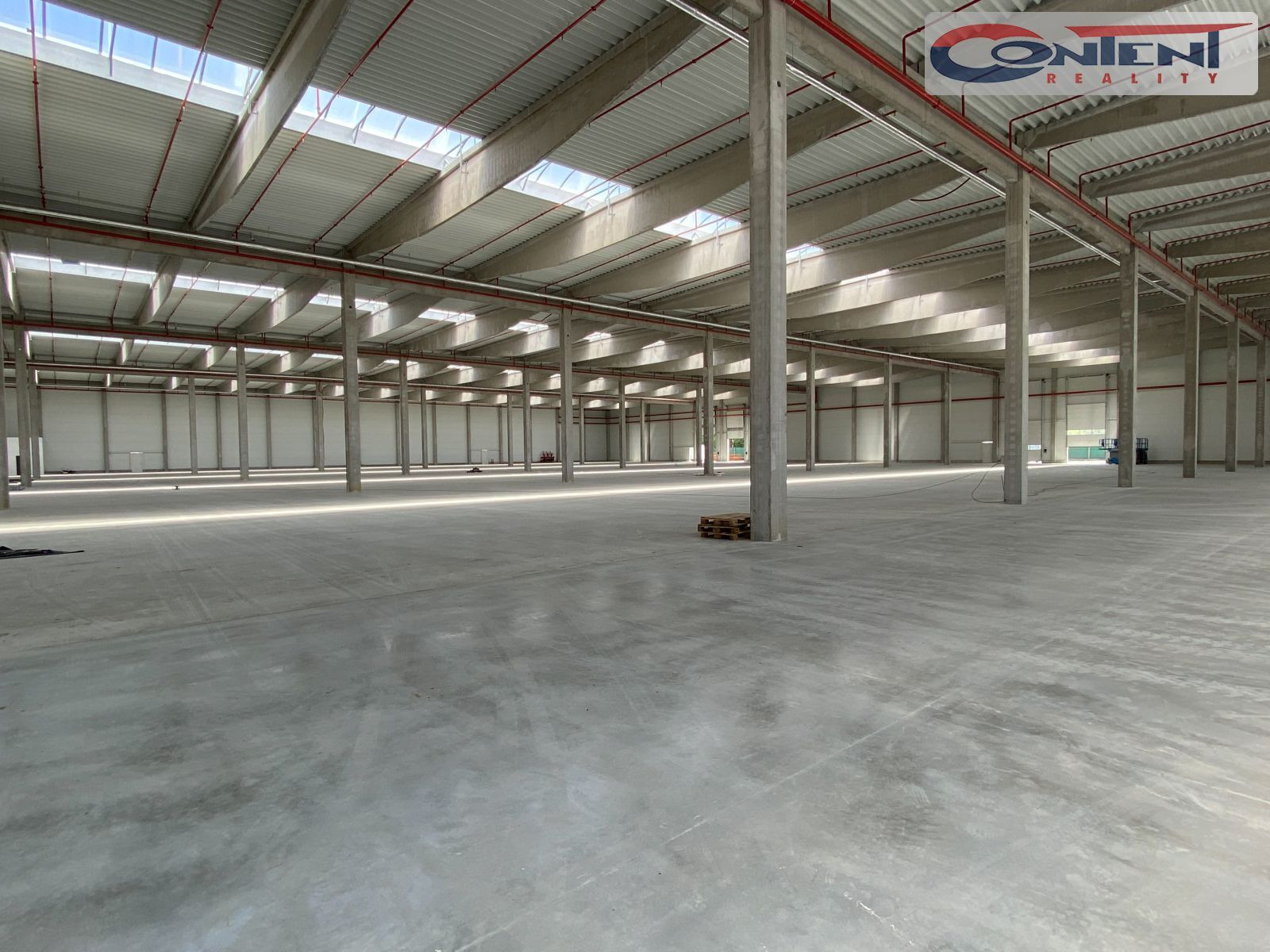Pronájem skladu/výrobních prostor 7.776 m², Hranice, D1 Olomouc