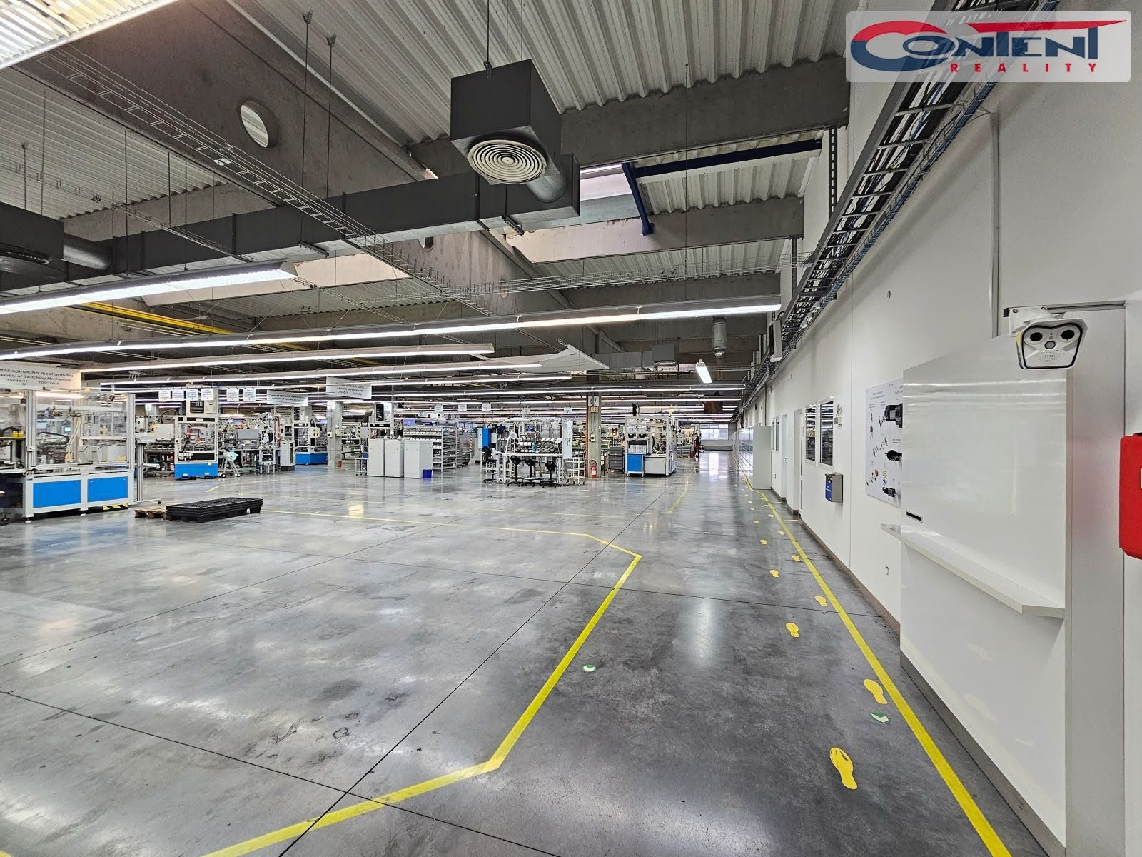 Pronájem výrobních prostor 2.410 m², Bruntál