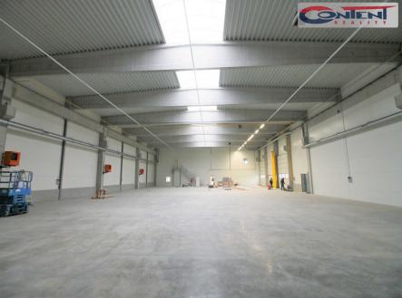 Pronájem - výrobní prostor, 2 400 m²