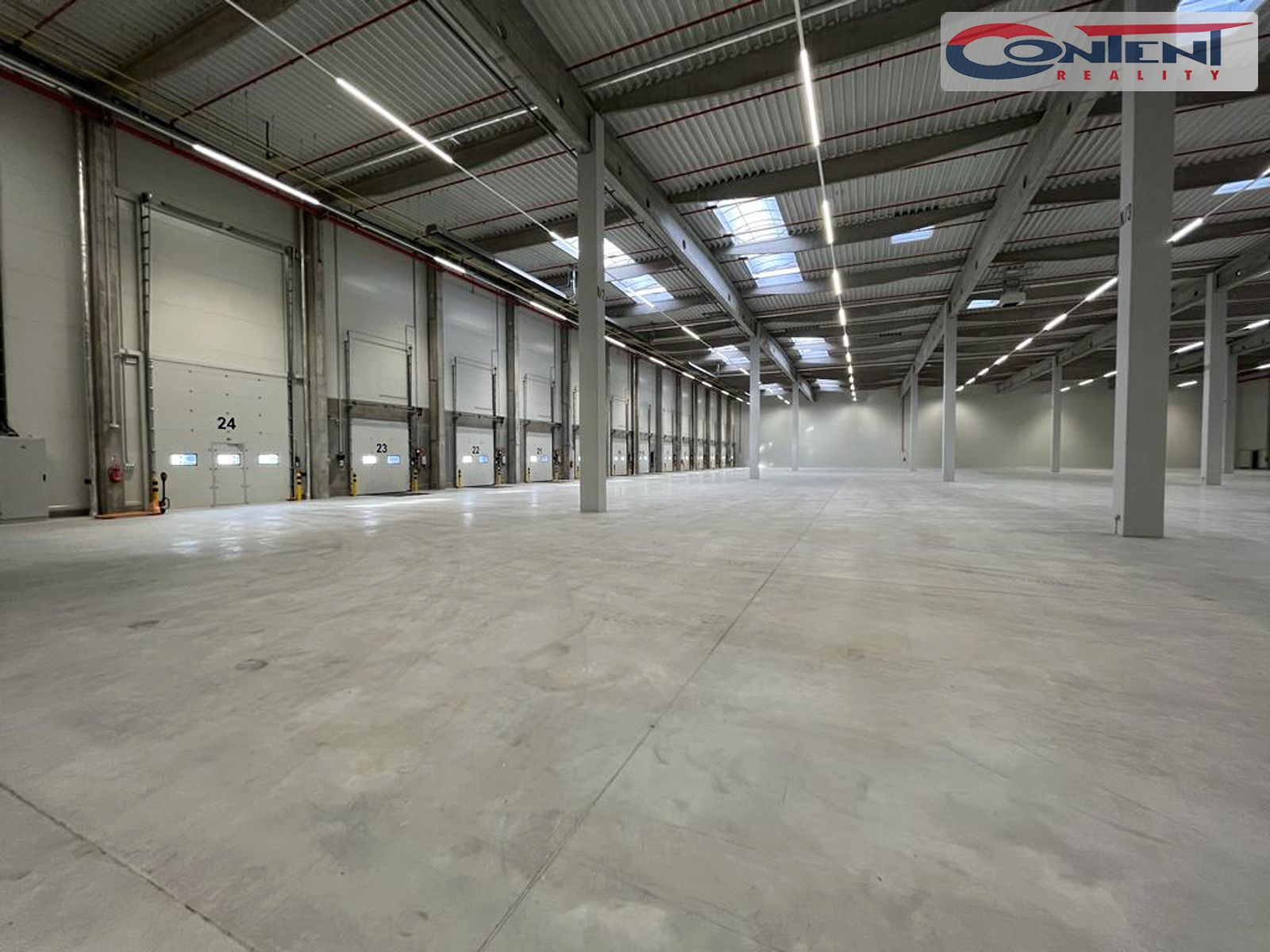 Pronájem skladu nebo výrobních prostor 22.000 m², Cheb, D6