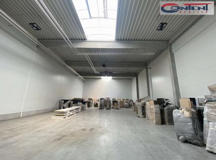 Pronájem - skladovací prostor, 3 683 m²