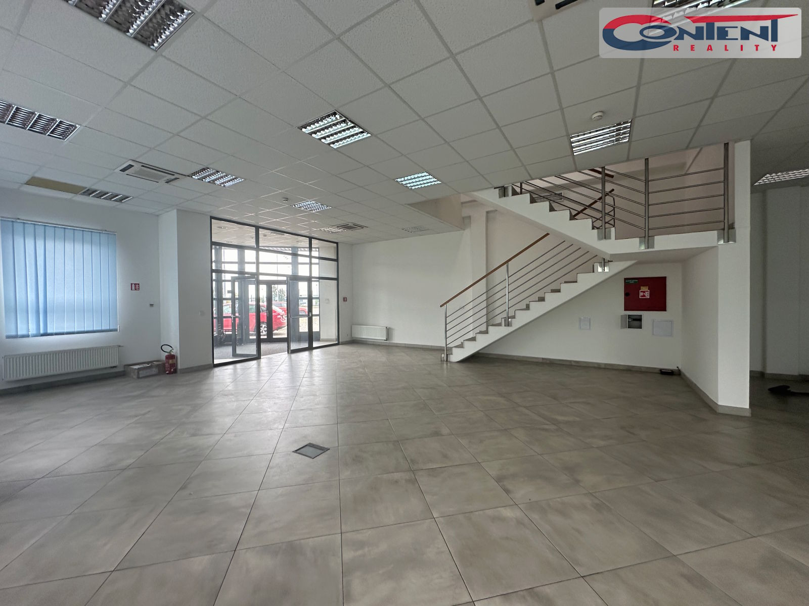 Pronájem obchodně skladových prostor 1.566 m², Modletice, D1