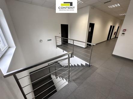 Pronájem - kanceláře, 165 m²