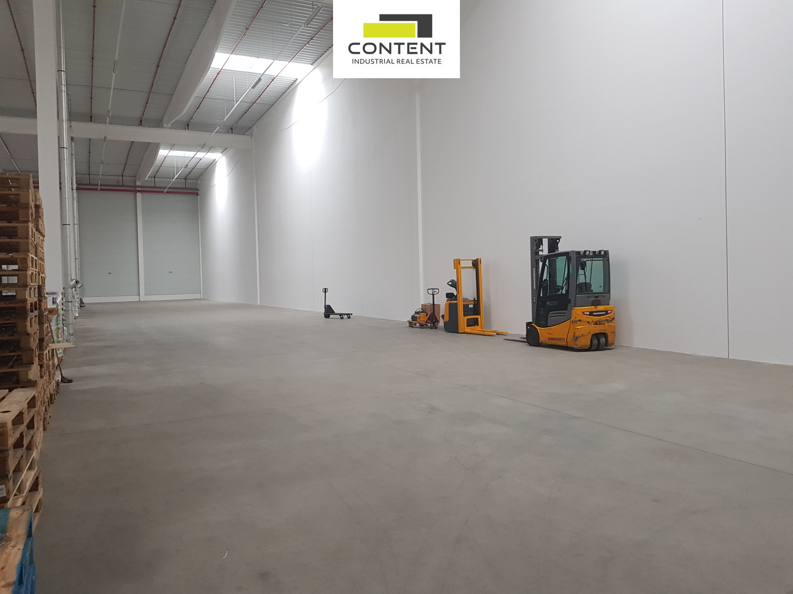 Podnájem skladu 1.150 m², Olomouc, Hněvotín
