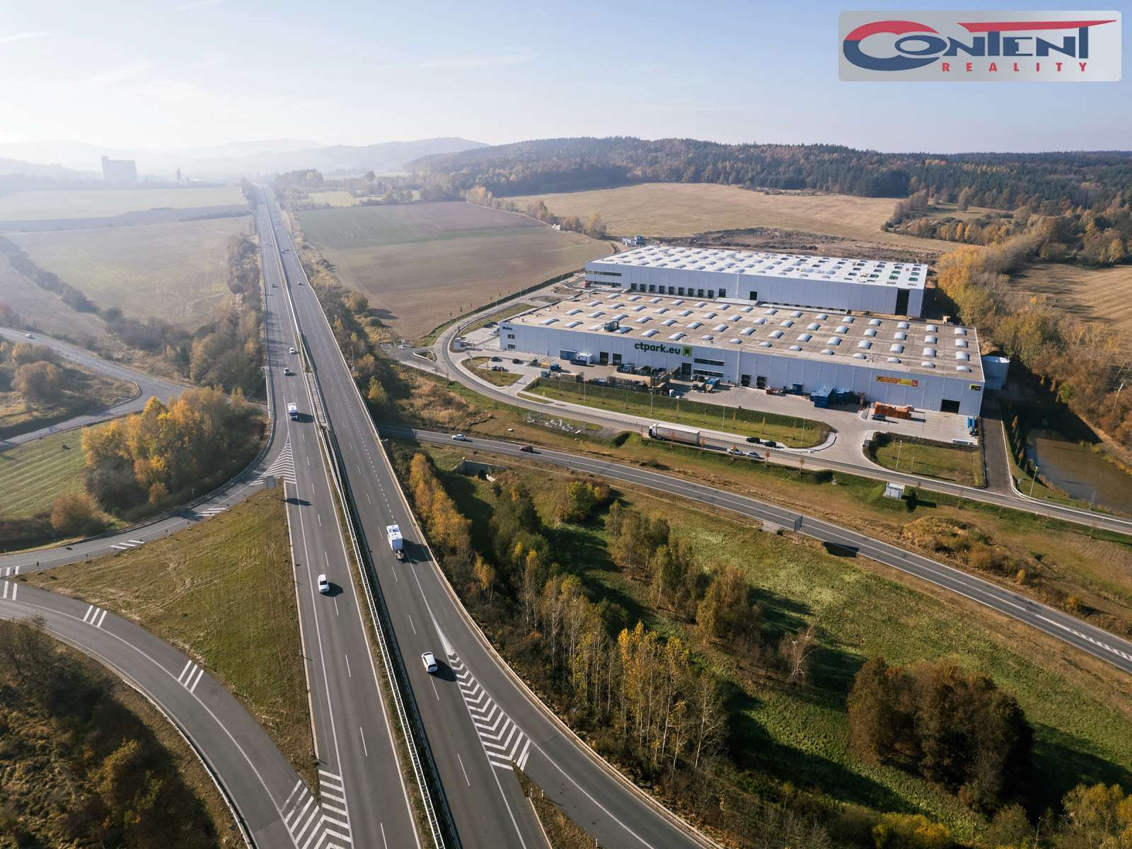 Pronájem skladu, výrobních prostor 10.000 m², Cerhovice, D5