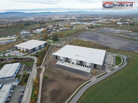 Pronájem - skladovací prostor, 1 337 m²