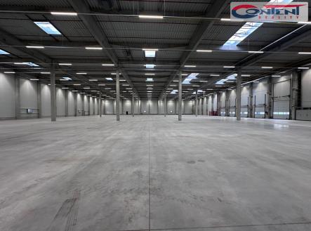 Pronájem - skladovací prostor, 30 108 m²