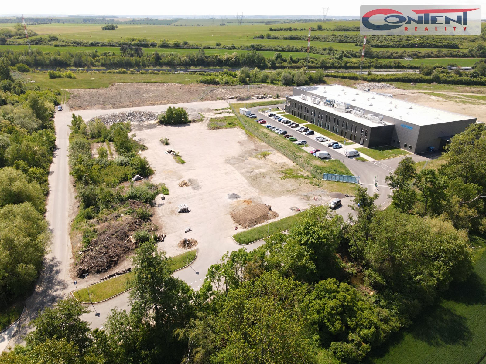 Prodej stavebního pozemku s UR 11.529 m², Mochov
