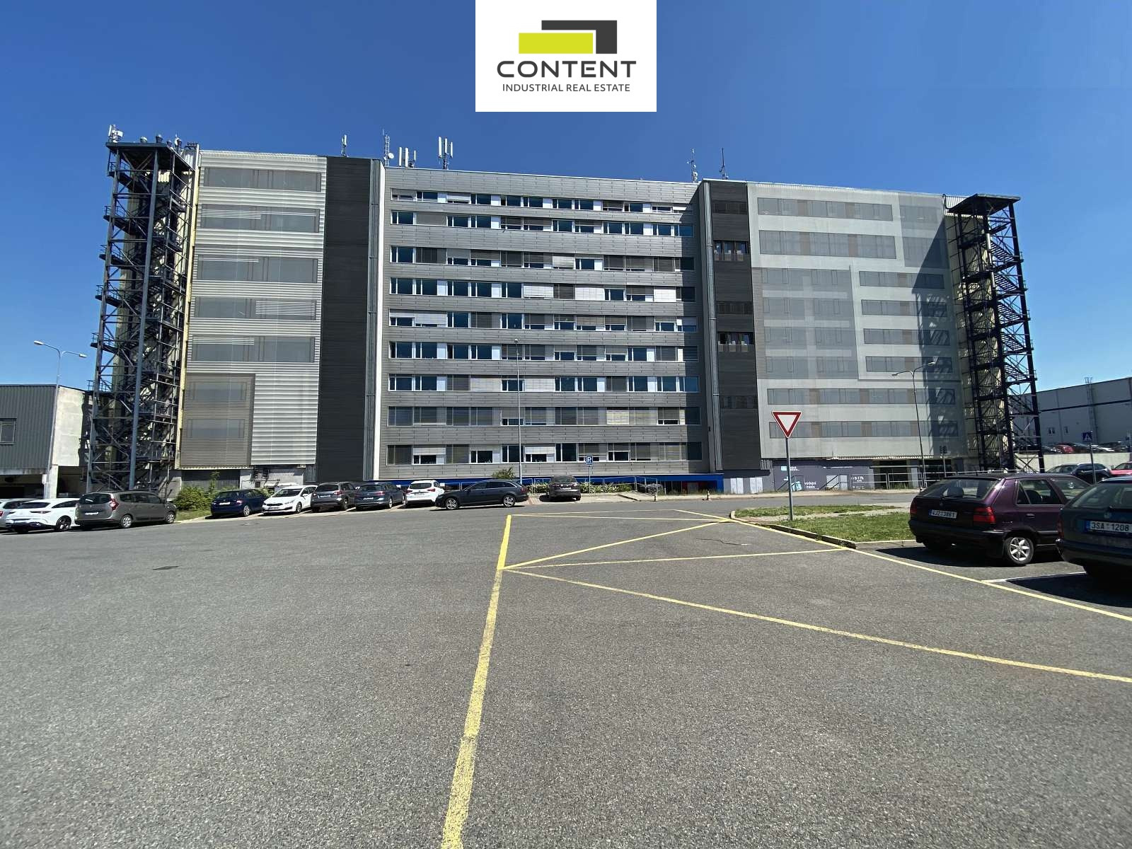 Exkluzivně pronájem kancelářských prostor 351 m², Praha 10 - Hostivař