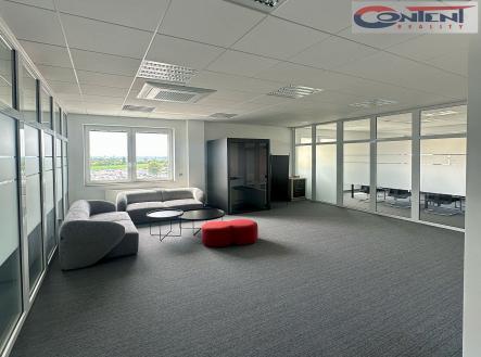 Pronájem - kanceláře, 258 m²