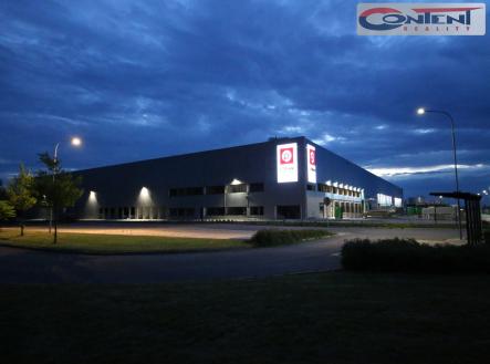 Pronájem - skladovací prostor, 8 204 m²
