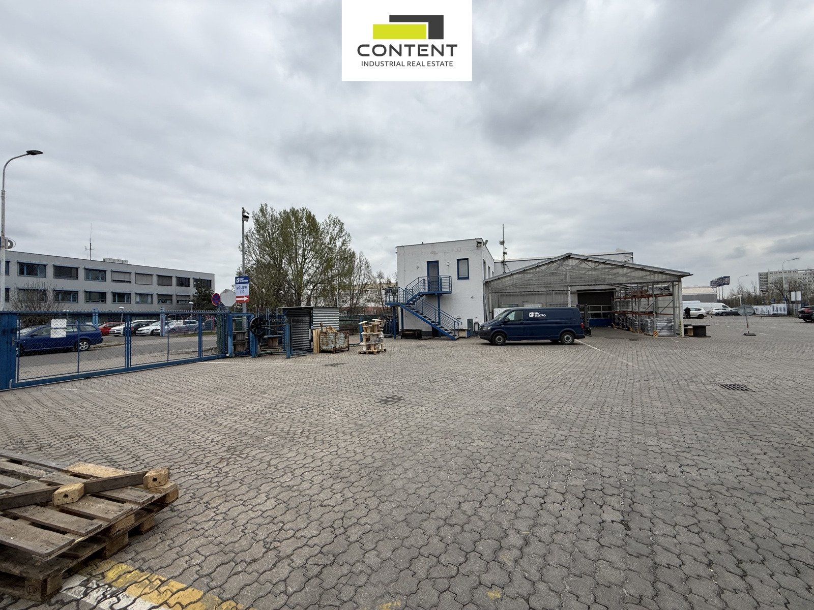 Pronájem skladu, výrobních prostor 3.922 m², Praha 10 - Hostivař