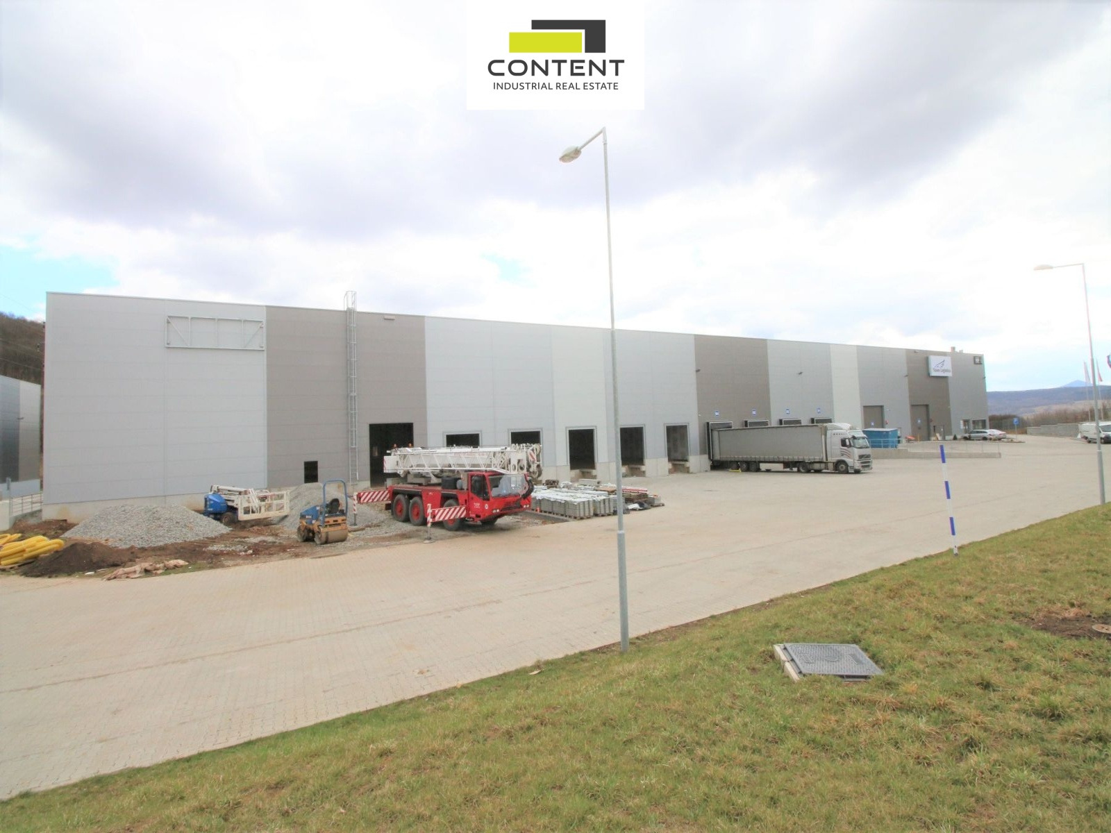 Exkluzivní podnájem skladových služeb a prostor 500 - 4.000 m², Ústí nad Labem, D8