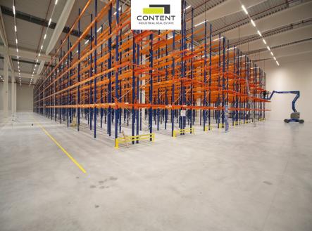 Pronájem - skladovací prostor, 4 000 m²