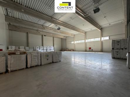 Pronájem - skladovací prostor, 875 m²