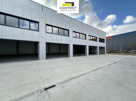 Pronájem - obchodní prostor, 370 m²