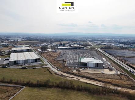 Pronájem - skladovací prostor, 5 920 m²