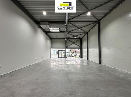 Pronájem - skladovací prostor, 395 m²