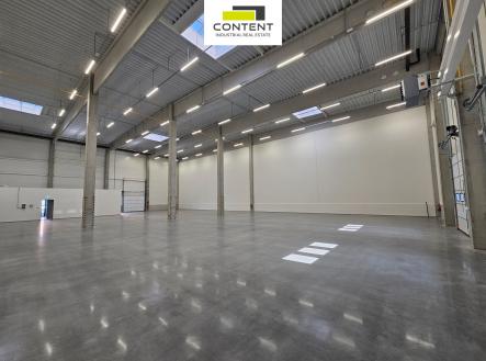 Pronájem - skladovací prostor, 874 m²